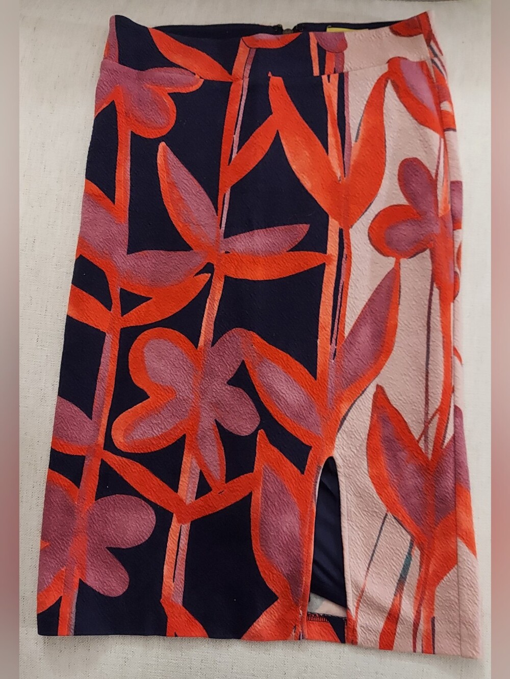 Maeve Navy Pencil Skirt with Red & Pink Floral Print. Size Small. S-604